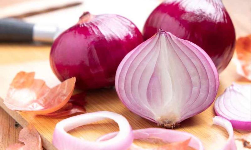 কাঁচা পেঁয়াজ খাওয়া কি ক্ষতিকর?